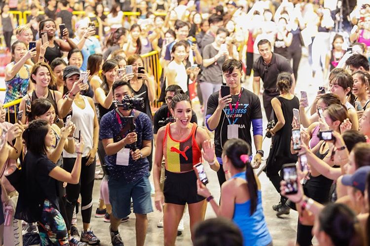 fitnessfest_kayla_itsines_brocnbells_aia_singapore_2019